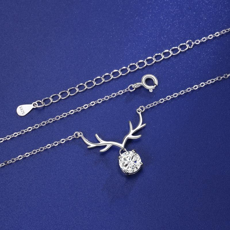 Necklace Yilu has your mozzarella diamond necklace for women, Japan and Korea niche design collarbone chain Christmas gift