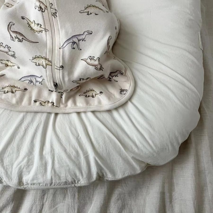 EnDast Dinosaur Baby Size Small Years with Cute Front Zipper Comfortable Baby Moro Reflex Nighttime Crying Newborn Clothes, (0-1 Old), Hat,