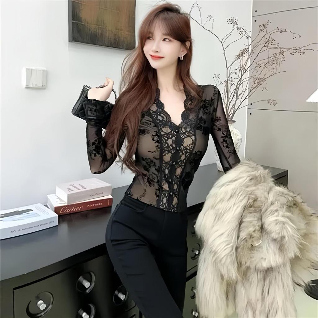 Fluffy V-Neck Lace Slim Fit Long Sleeve Top for Women - Autumn/Winter 2025 Hot Girl Style