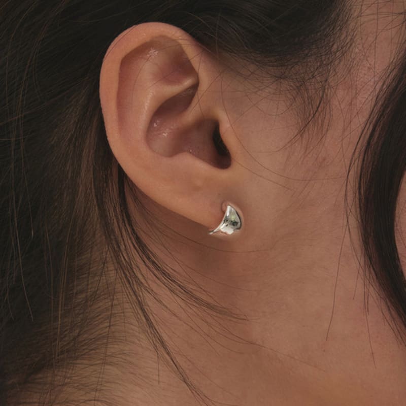 eenie beenie flat corner earrings ENJ24EW028