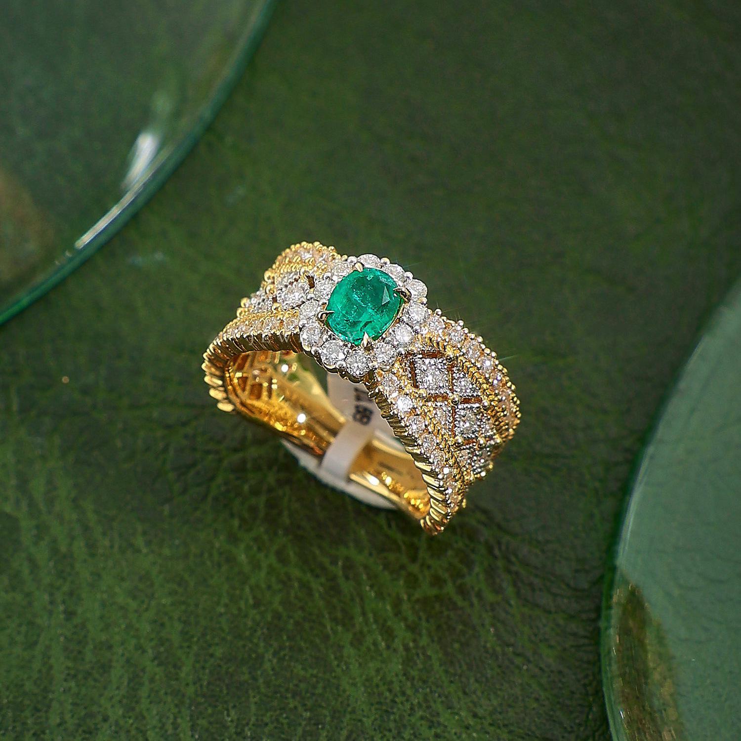 

Two-Tone Gold Ring with Italian Filigree Lace, Diamonds, and Emerald-Colored Gem Adjustable зелений/алмаз