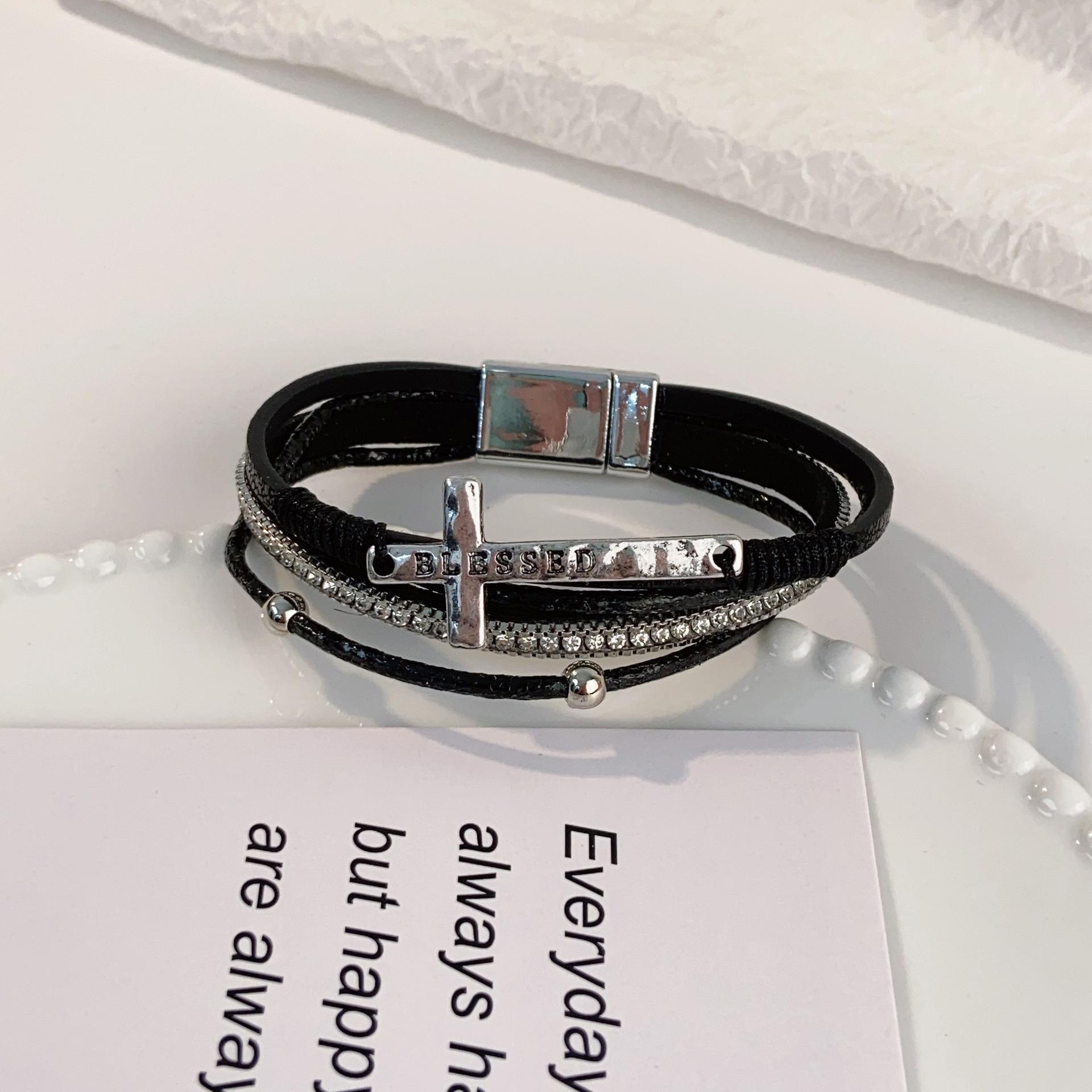

Hot Sale Bohemian Cross Bracelet Handwoven Bracelet Light Luxury Diamond Magnetic Bracelet Versatile Jewelry чёрный