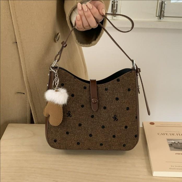 Urban Minimalist Pu Shoulder Bag With Zipper Closure For Daily Use