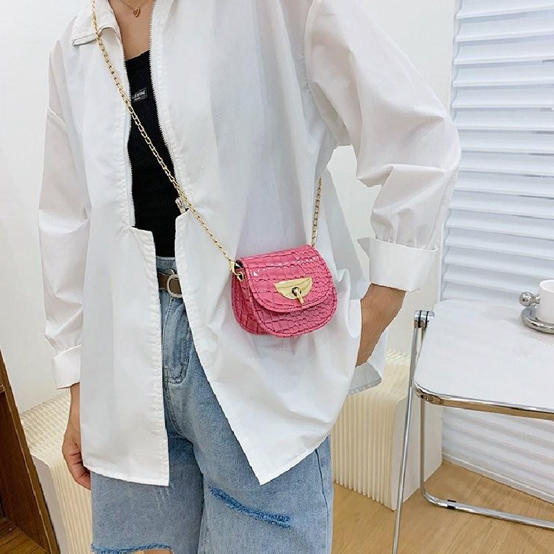 Stylish Small Korean Saddle Bag 2024 Fashion Pu Leather Candy Color Chain Bag