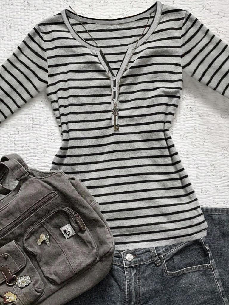 European & American Striped V-neck Long-sleeve Slimming T-shirt - Autumn/Winter Casual Korean Style