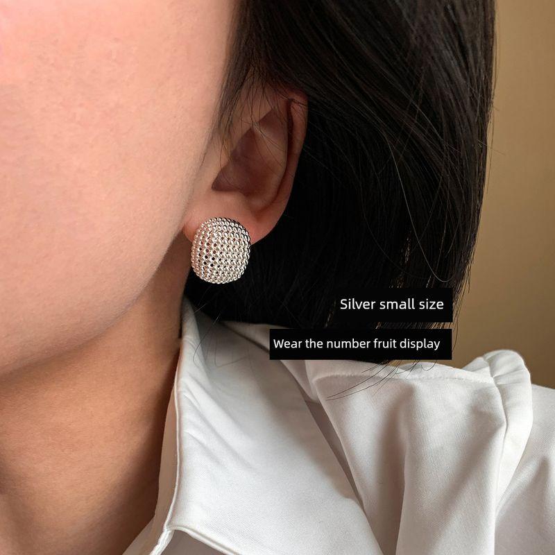 

Needle Exaggerated Large Metal Silver Stud Earrings for Women 2025 New Arrival Accessible Luxury Fancy Dignified Generous Style Earrings Eardrops Silver small size