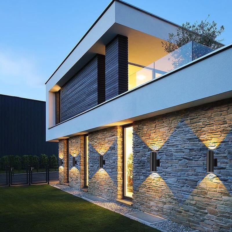 Oeny LED Outdoor Wall Light