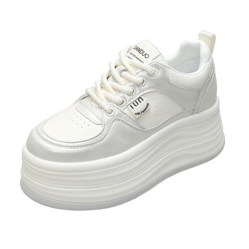 

Трендовые мягкие кожаные маффины на толстой подошве маленькие белые туфли 2025 весна новинка увеличение роста универсальные повседневные спортивные женские кеды 39 серебряный