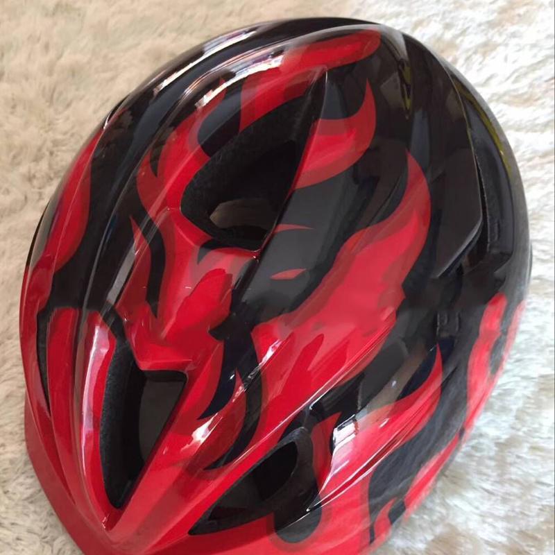 Kids Helmet Adjustable Size PVC Shell EPS Foam Shock Absorption Child Safety Helmet for Cycling Skateboard Black Red