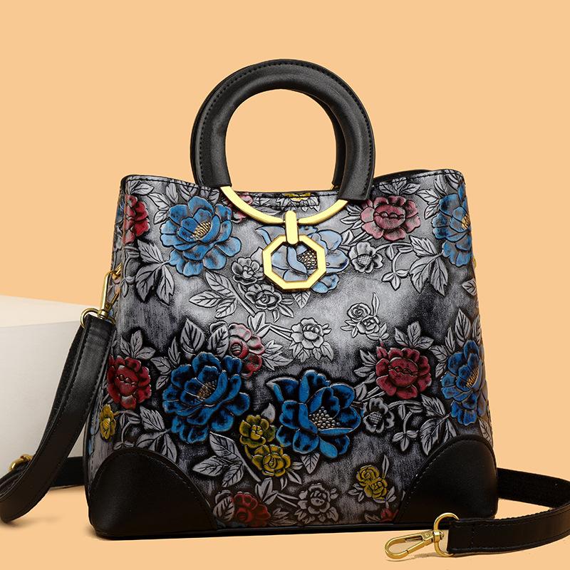 New Embossed Pattern Fashionable and Versatile Single Shoulder Crossbody Handbag