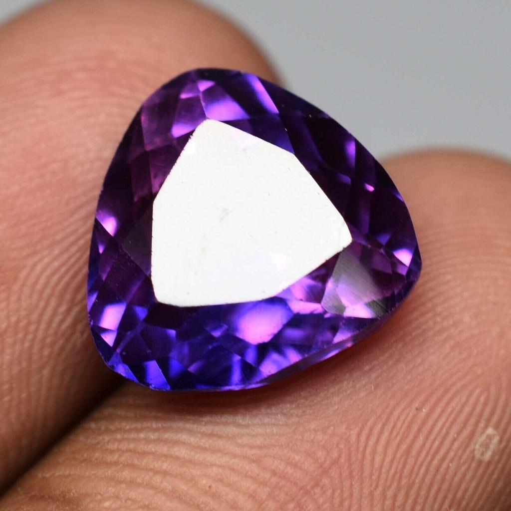 Natural Purple Tanzanite Loose Gemstone 9.80 Ct Trillion for Jewelry Making and Gem Collections