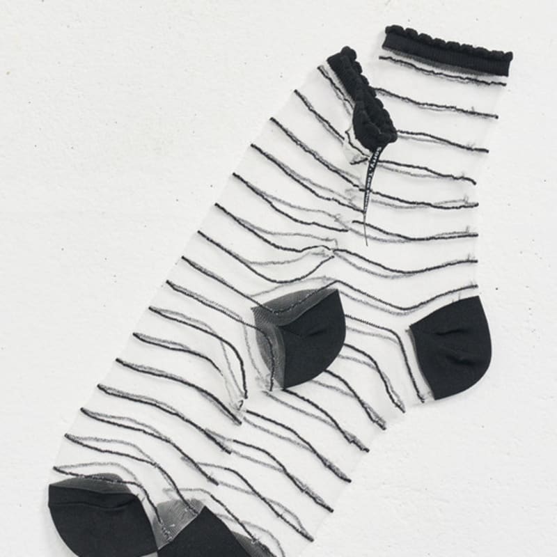 SORRY TOO MUCH LOVE SeeThrough Stripe Socks_Black