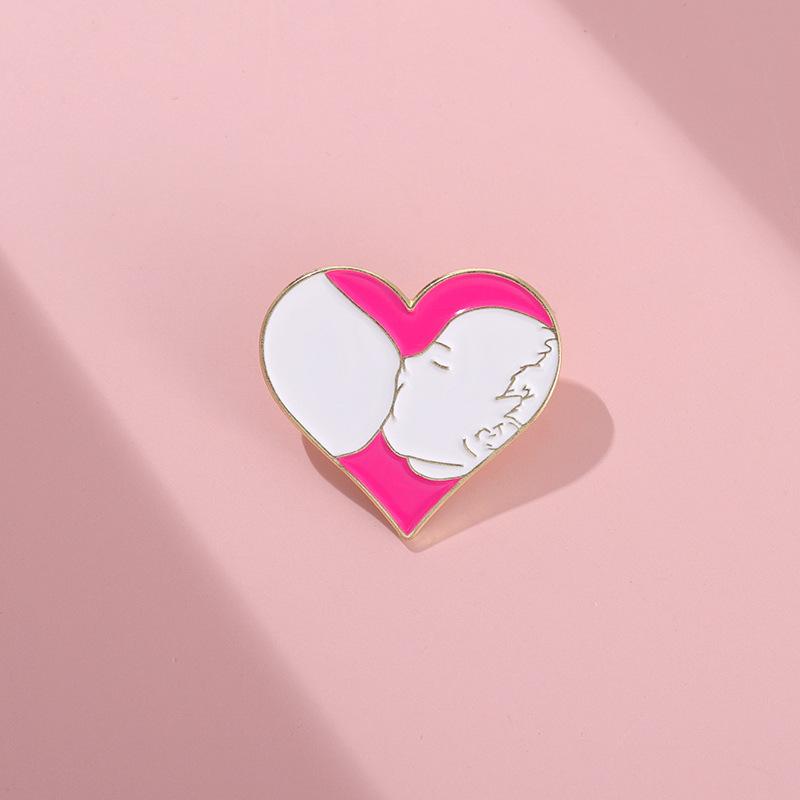 Enamel Beautifully Crafted Heart Brooch Unique Alloy Pin Ideal For Men And Women