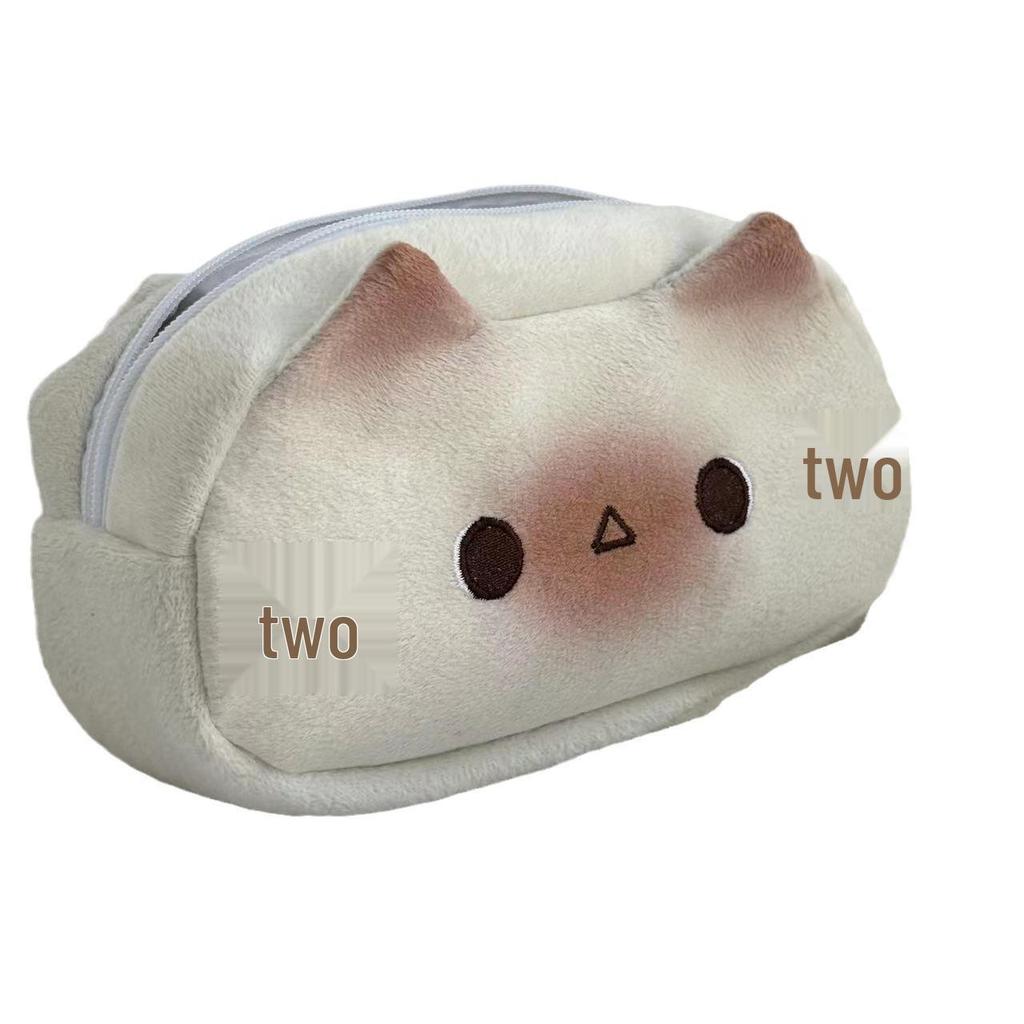 Puszysty piórnik z kotkiem: Uroczy organizer na artykuły papiernicze dla studentów