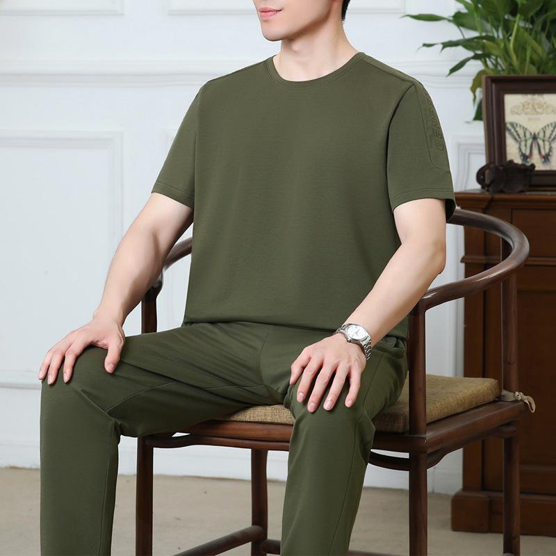 

Мужской летний комплект спортивной одежды с футболкой с коротким рукавом и круглым вырезом и шортами 175 (S)