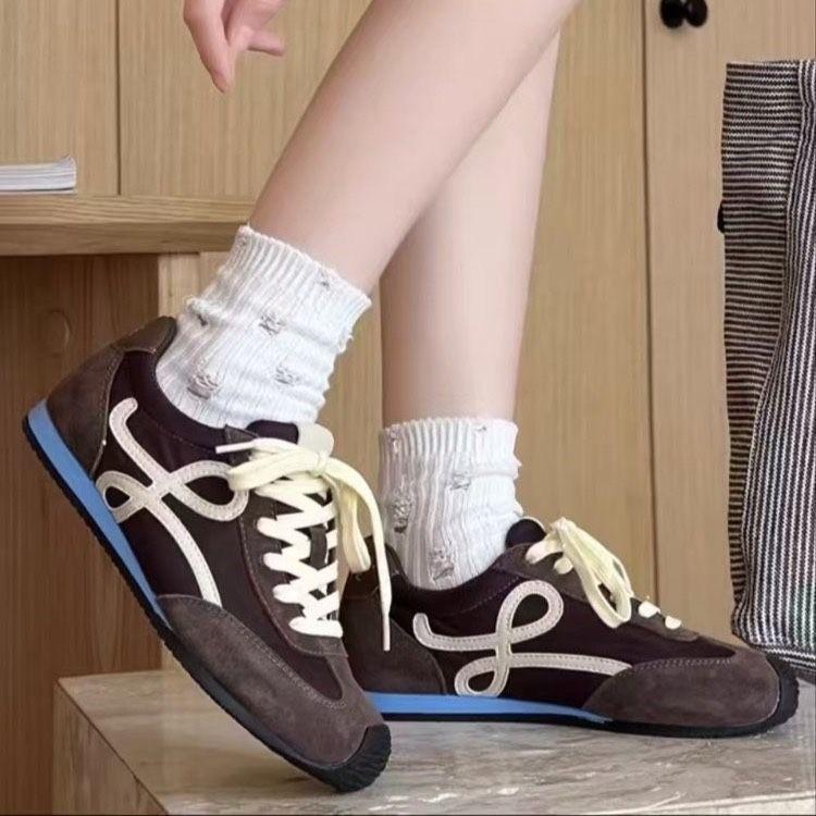 Korean version of retro platform Forrest Gump training shoes women's 2025 new Internet celebrity fashion leisure sports versatile white shoes