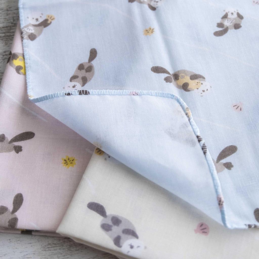 Cute Gauze Hand Towel Soft To the Made In Japan Sea Otter Set, Touch, 100% Cotton, (B. Design, 3-Piece Set)