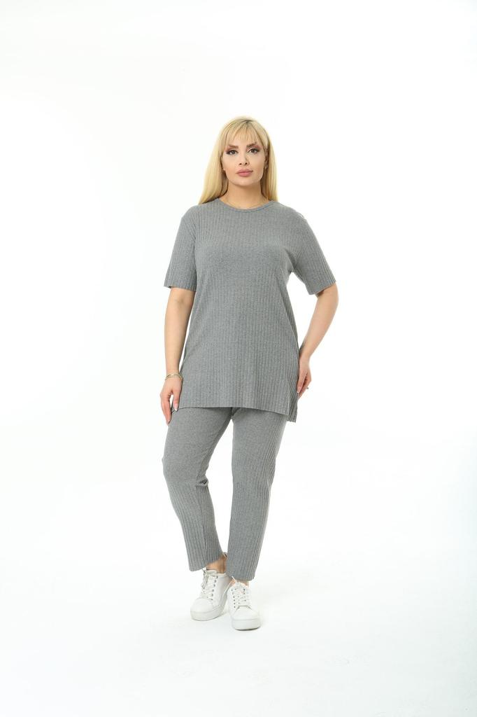 Damemote i stor størrelse treningsdresssett med korte ermer, elastisk midje, splitt, komfortabel, dobbel camisole-dress
