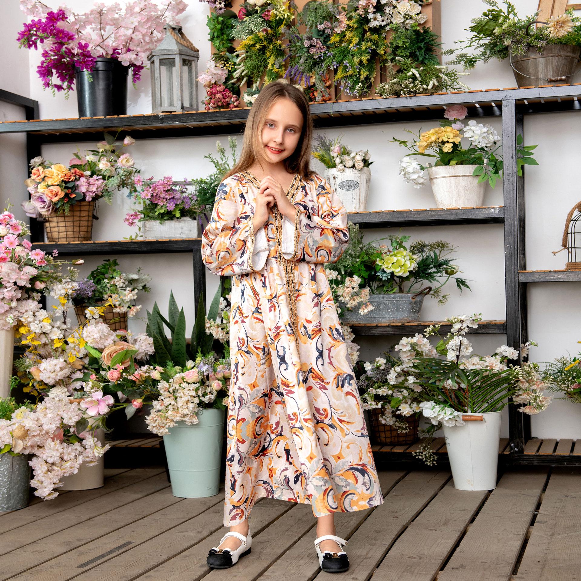 

AB105-B Осенне-зимняя абайя для матери и дочери: Наряд для Ближнего Востока и Запада для всей семьи, включая размеры для подростков. 6