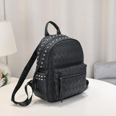 Batoh Velkokapacitní Unisex Trendy Taška Lebka Hlava Nýt Měkká kůže Neformální batoh na dojíždění
