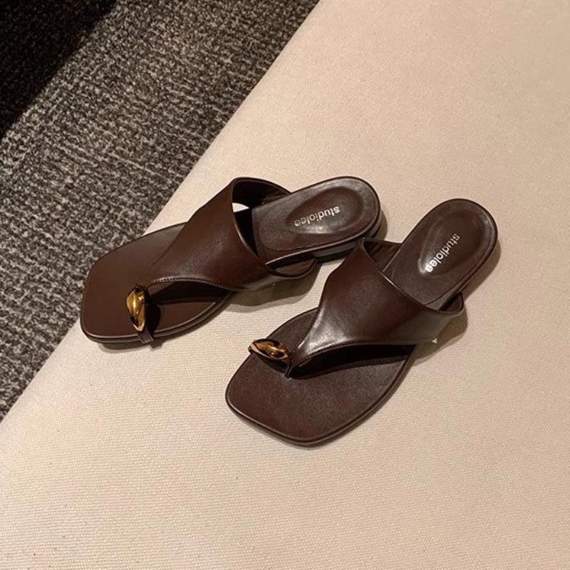 

Модные универсальные шлепанцы на плоской подошве с квадратным носком для женщин, обувь нового стиля 40 коричневый