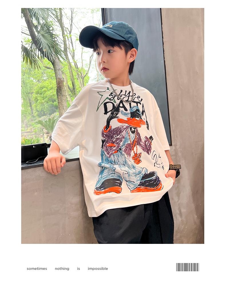 Boys' summer outfit white short sleeved T-shirt 2026 new style children's summer loose fit mid size children's summer top