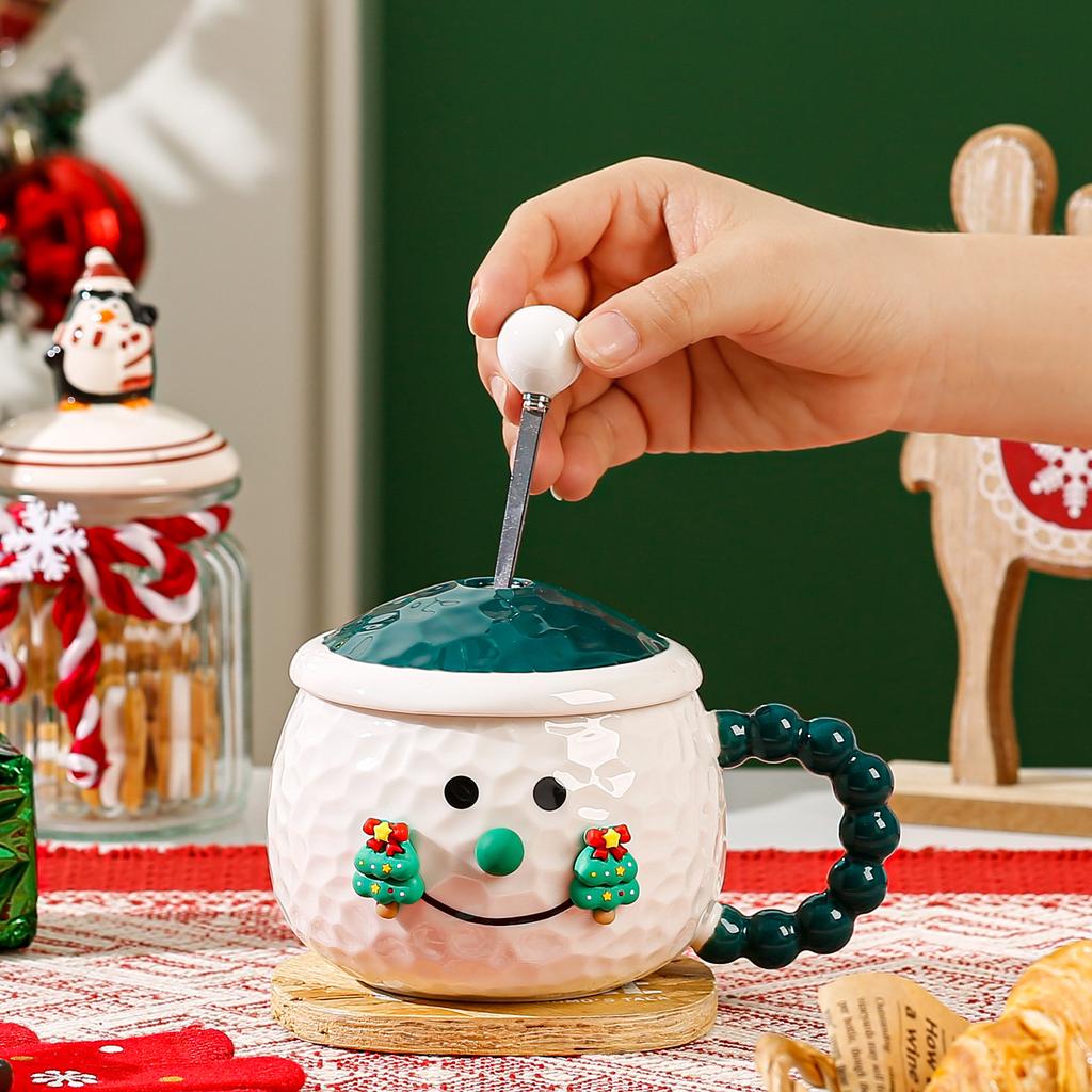 Kreativ julegave Keramisk kopp Tegneseriekopp Høy verdi Vannkopp Suvenir Julekopp