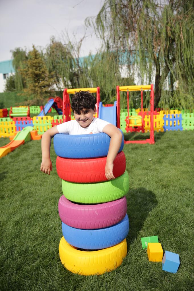Plastic Tire - Red