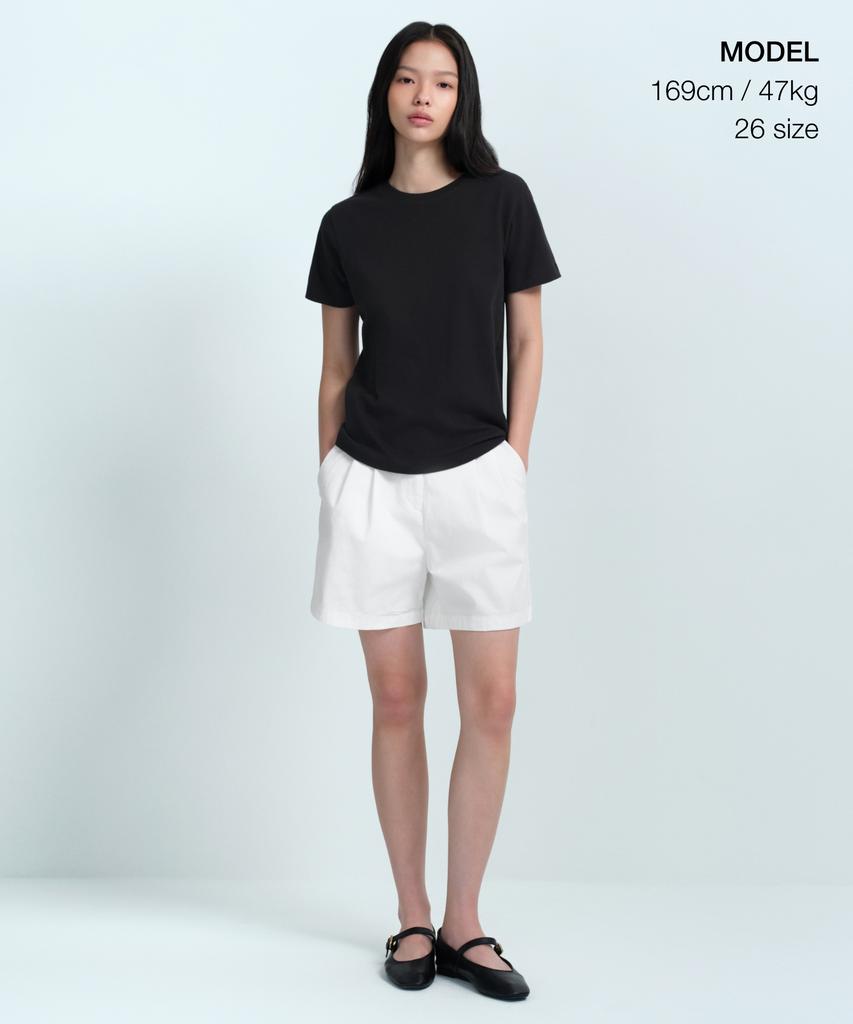 Musinsa Standard Woman Women'S Two-Tuck Wide Chino Shorts [White]