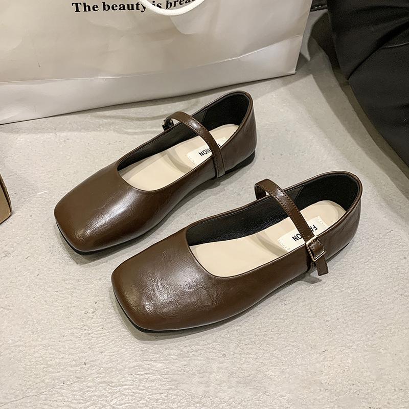 Sapatos baixos de bico quadrado para mulher 2025 novos com saia sapatos suaves sapatilhas Mary Jane de couro pequeno