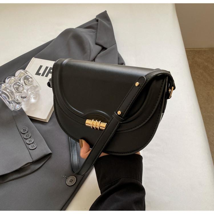 Vintage Saddle Bag 2023 Small Minimalist Shoulder Bag Classic Handbag Crossbody Bag