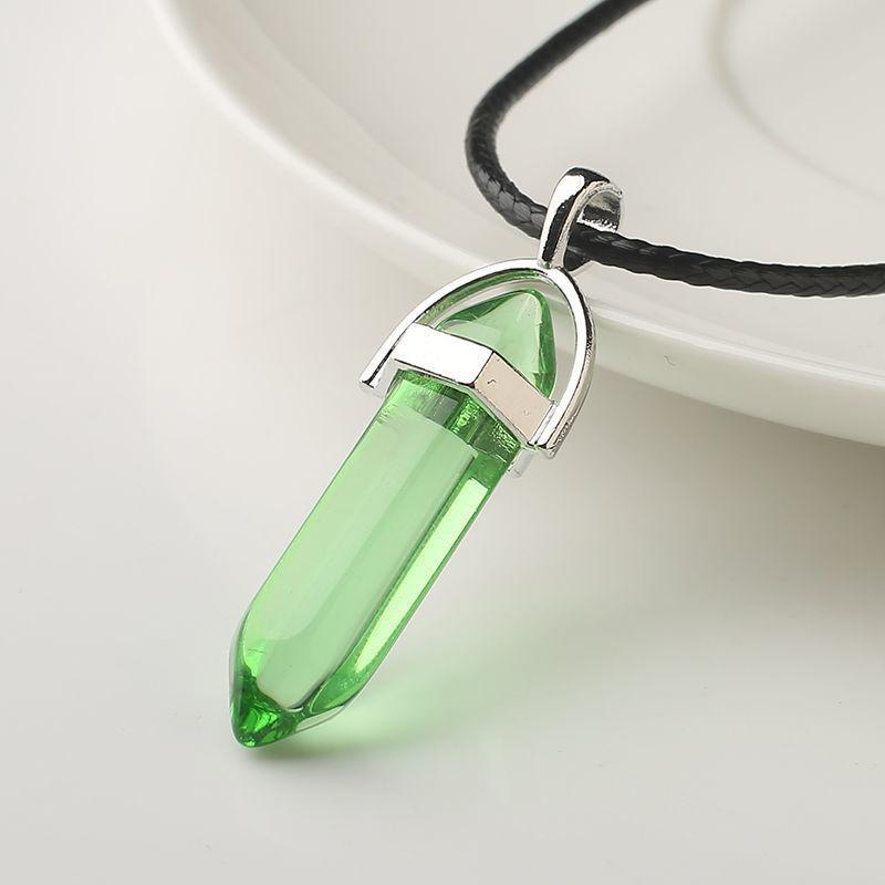 Naturstein Anhänger Halskette Damen Mädchen Geschenk PU Leder Sechseckige Säule Spitz zulaufender Schmuck