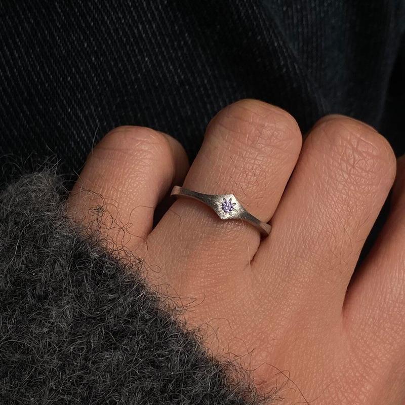 

Women s Simple Ring with Plain Band, Elegant and Luxurious Style, Open Design, Index Finger Ring, Fashionable and Versatile Accessory. purple