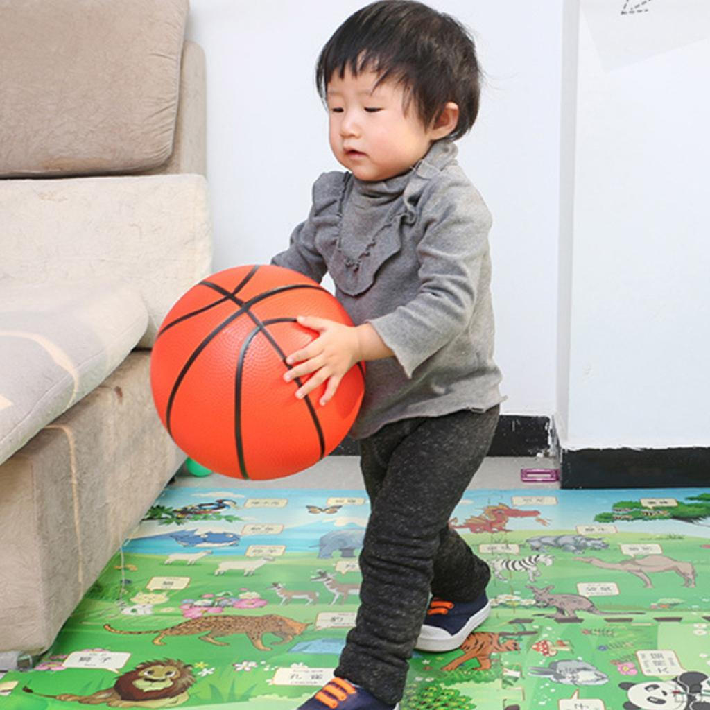 8 . Mini Baloncesto de 5'' Juguete Deportivo para Niños al Aire Libre Regalo de Cumpleaños, Plástico PVC