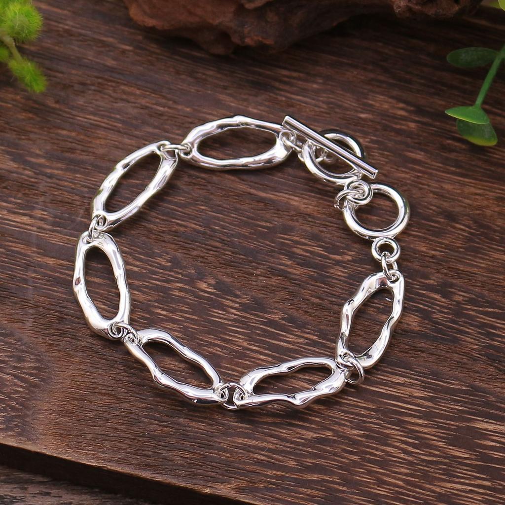 New Geometric Hollow Oval OT Buckle Bracelet, Retro Simple and Versatile OT Buckle Mixed Color Bracelet for Men and Women