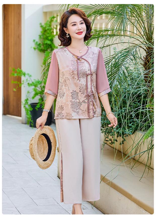 Mom's Stylish 2026 Chinese-Style Short-Sleeve Two-Piece Set for 50+ Women