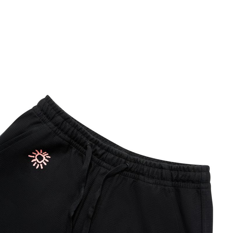 Li Ning Simple Fashion Comfortable Versatile Loose Breathable Five-Point Casual Shorts Women Shorts Black AKSV832-3