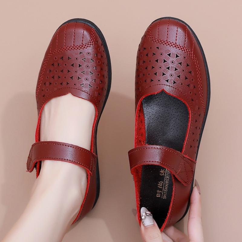 Sandals Women's Hollow Breathable Hole Shoes Non-slip Soft Leather Medium and Old Soft Bottom Flat Bottom Summer Elderly Shoes