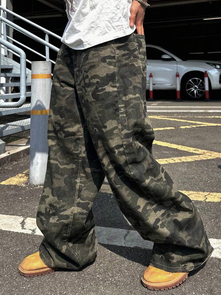 American retro washed camouflage scimitar jeans