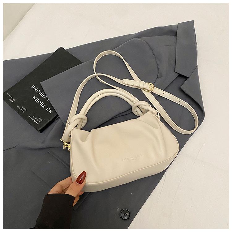 High-end Niche Bag Women's 2025 New Summer Versatile Messenger Bag Fashionable Portable Pleated Bucket Bag