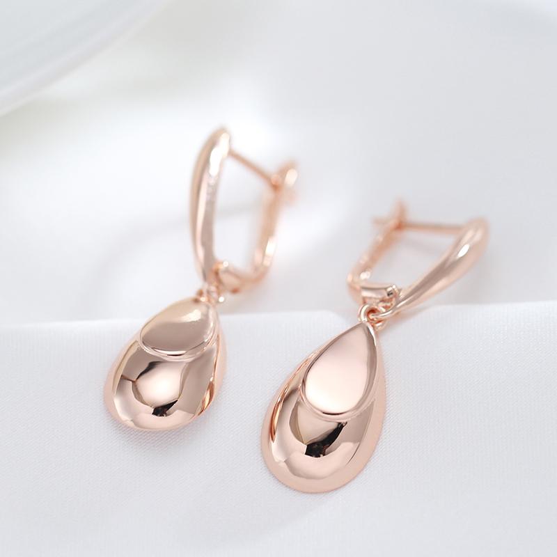 Orecchini Pendenti Lucidi alla Moda Colore Oro Rosa Semplice Orecchino a Goccia per Donna Alta Qualità Gioielli Raffinati Quotidiani