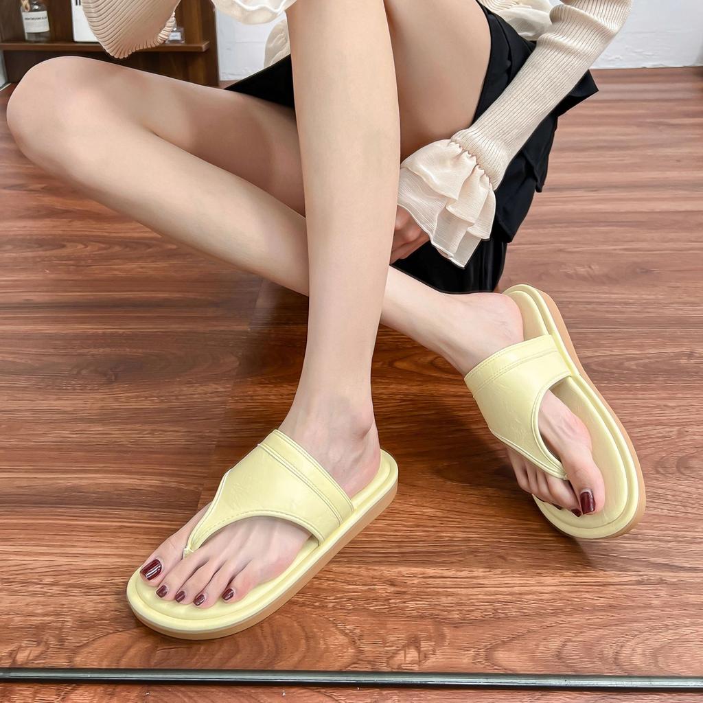 Summer new flip-flops women's versatile high-end platform sandals women's summer outer wear fashion high-end 2025