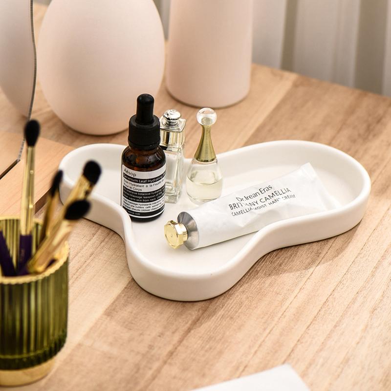 Nordic Style Irregular Ceramic Plate Cake Plate 8 Inch Jewelry Storage Tray Aromatherapy Tray Home Decoration Accessories