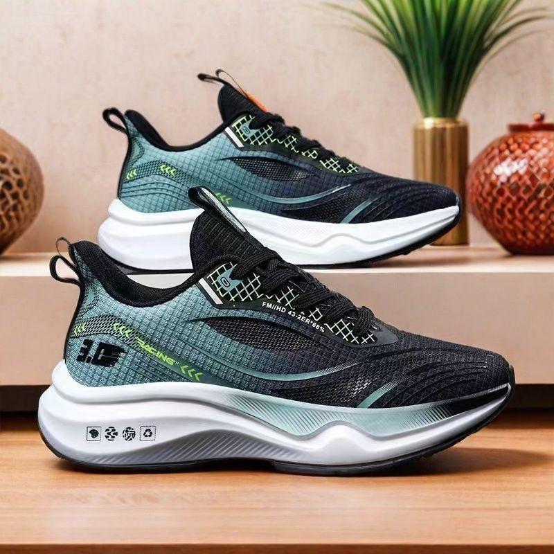 

Sneakers men s new breathable casual shoes, young and trendy men s shoes, soft soles, lightweight fly-woven running shoes 36