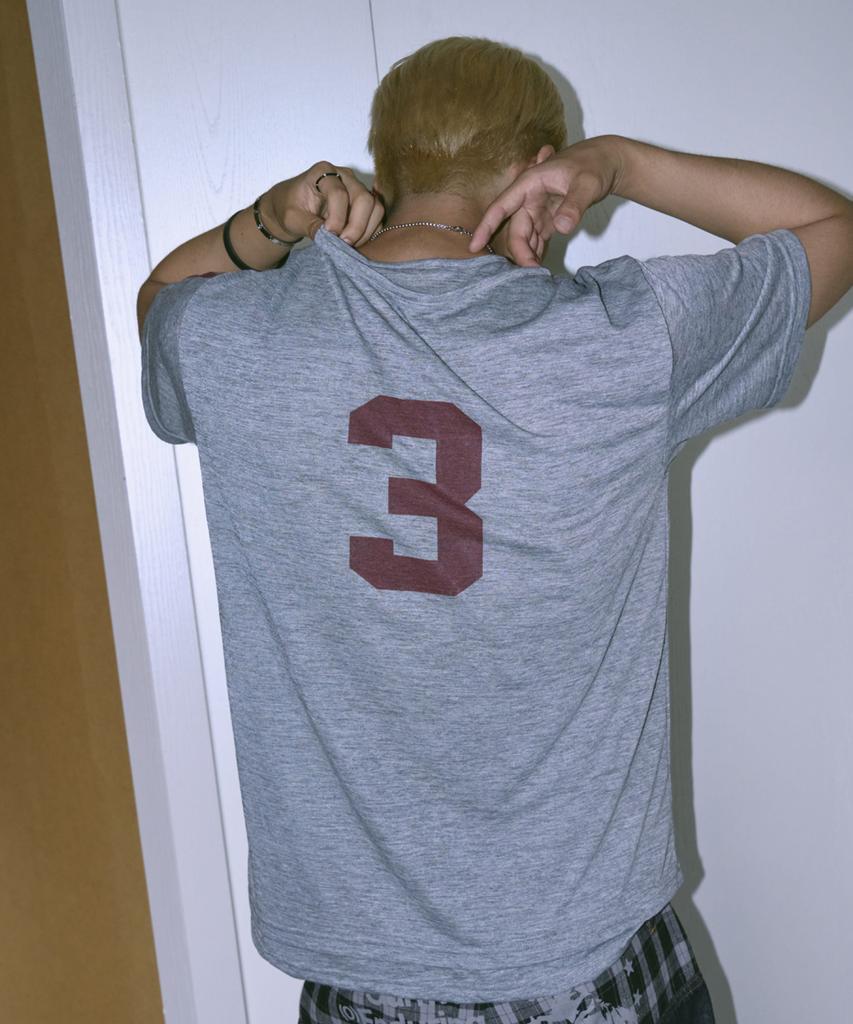 Eontaiteulseoul Untitled Numbering Layered Henley Neck Crop Short Sleeve Gray