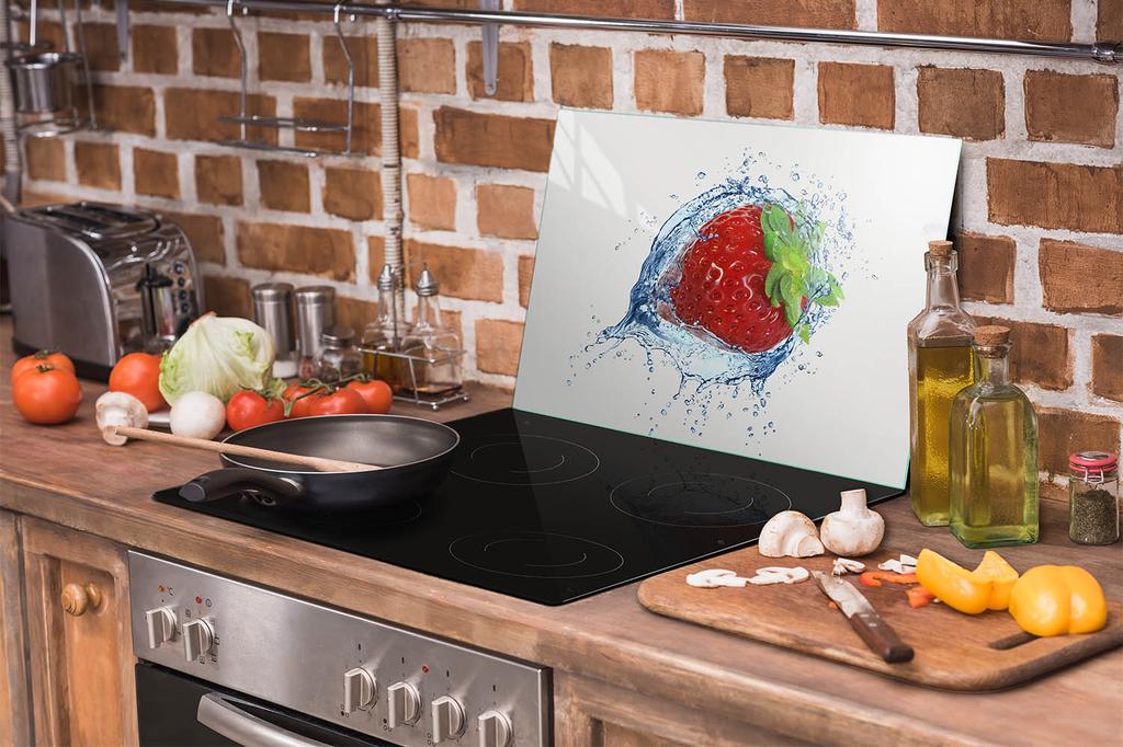 SZKLANA PŁYTA OCHRONNA NA KUCHENKĘ 70x52 TRUSKAWKA