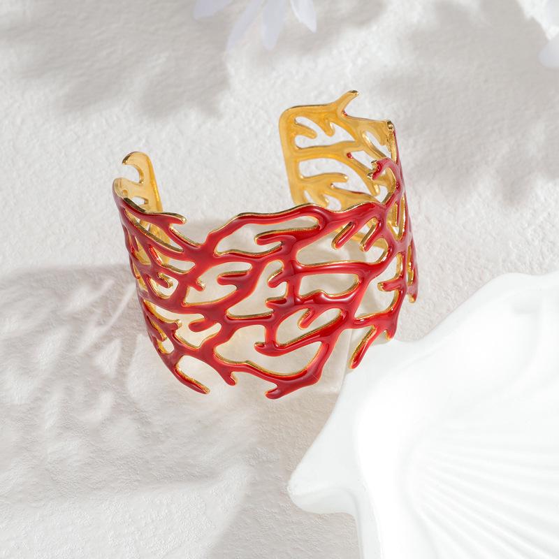 Retro 18k Gold Offener Herz Armreif: Rotes Drip Oil Hohl Edelstahl