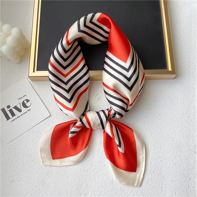 New Luxury Women's Soft Satin Hair Scarves Fashion Square Printed Headscarf 70cm Professional Accessories Designer Scarf
