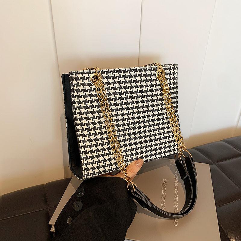 Trendy Casual Chain Texture Tote Bag For Women In Stylish Woven Design And Chic Colors Houndstooth Black