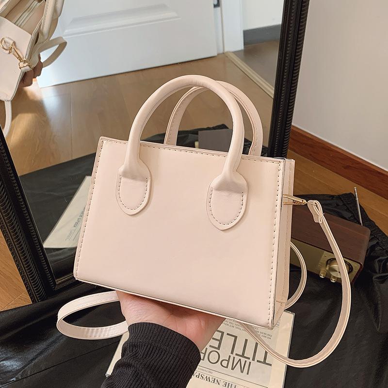 New Small Bag Women's 2025 Spring New Fashion Messenger Bag Fashion Texture Shoulder Handbag